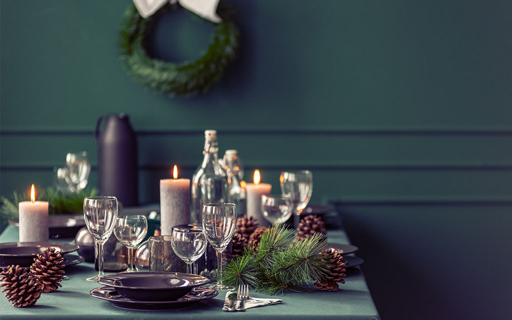 Mesa da ceia de Natal: 8 ideias simples e práticas para decorar