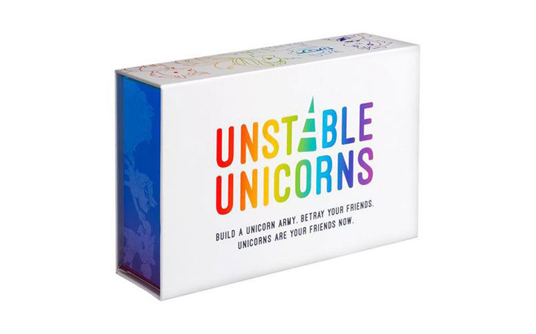 Jogo de cartas Unstable Unicorns tem como objetivo conseguir sete unicórnios para garantir a vitória.
