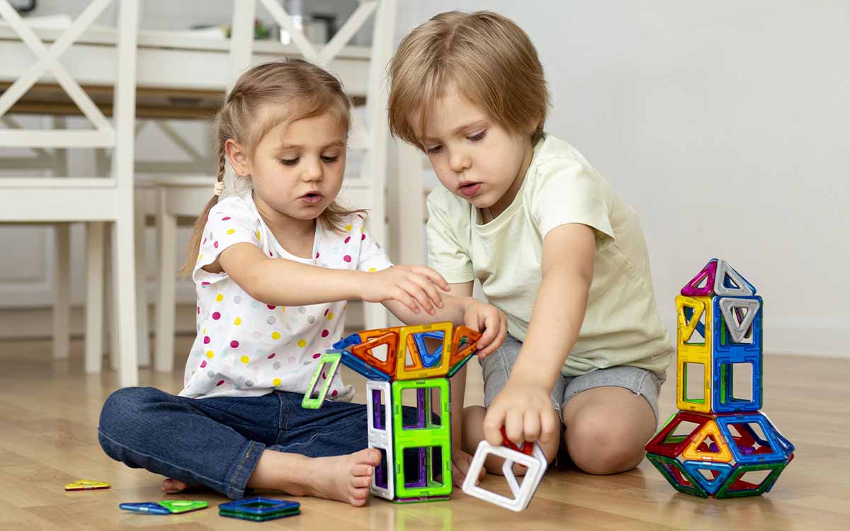 Confira 8 brinquedos que promovem o raciocínio lógico infantil