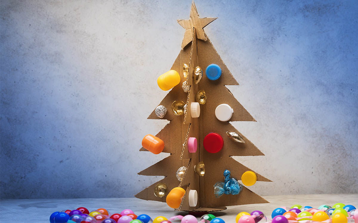 Árvore de Natal com material reciclado: um Natal mais criativo! |  KuantoKusta